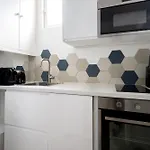 Charming Apartment For 2 In The Heart Of Paris - Welkeys