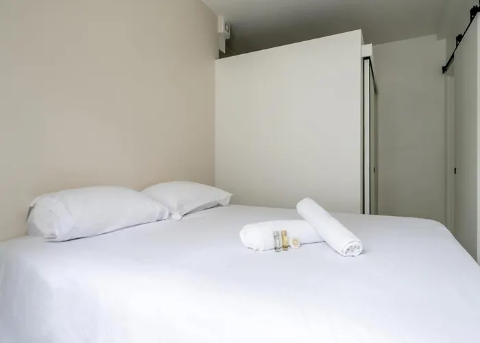 Charming Apartment For 2 In The Heart Of Paris - Welkeys